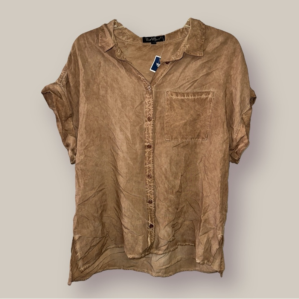 NWT Velvet Heart Woman’s Button Up Shirt